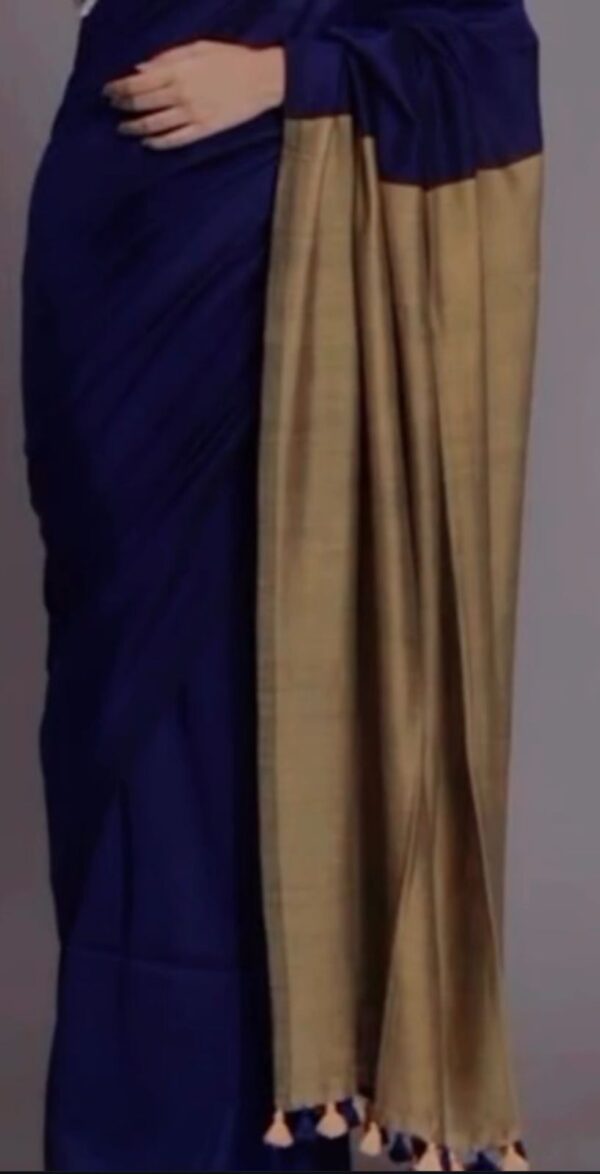 BLUE HANDLOOM FABRIC: COTTON TYPE : HANDLOOM COTTON COLOR: ROYAL BLUE PLAIN SAREE